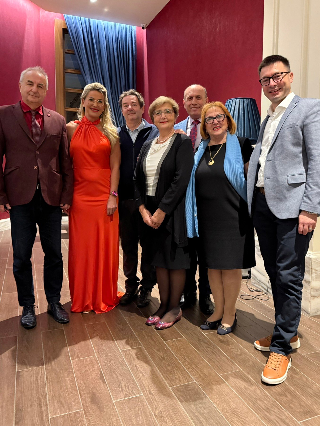 Dr Gluhovic sa drugim doktorima učesnicima kongresa kardiologa u Turskoj